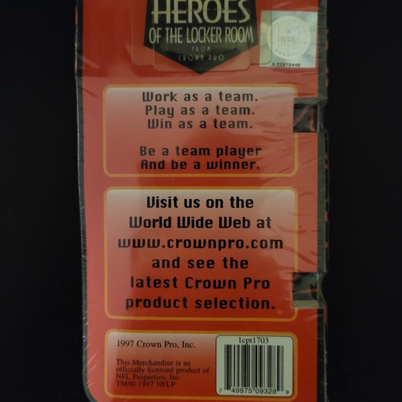 Dan Marino Super Rare 1997 Crown Pro "Heroes of the Locker Room" 3d Magnet - Picture 2 of 2